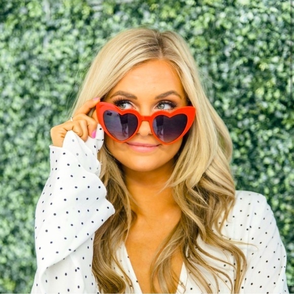 Oversized Heart shaped red sunglasses Cali Blue by Foster Grant NEW!! - Picture 1 of 9